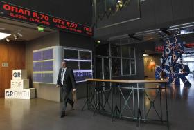 BOLSA DE ATENAS CAI MAIS DE 5% APÓS ANÚNCIO DE COMPOSIÇÃO DO NOVO GOVENO