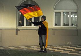 MAIS DE 30 MIL PESSOAS PROTESTAM EM DRESDEN CONTRA “ISLAMIZAÇÃO”