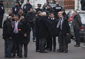 PARIS/ATENTADO: AUTORIDADES EFETUARAM VÁRIAS DETENÇÕES — PRIMEIRO-MINISTRO