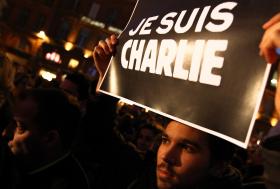 PARIS/ATENTADOS: TRÊS SUSPEITOS IDENTIFICADOS – IMPRENSA FRANCESA