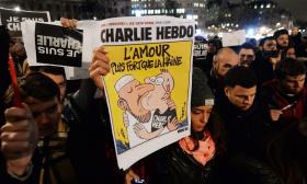 PARIS/ATENTADO: COLUNISTA DO CHARLIE HEBDO DIZ QUE JORNAL SAIRÁ NA PRÓXIMA SEMANA