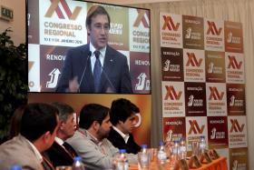 PSD/M: GOVERNO NÃO CONSEGUIU FAZER MILAGRES, MAS PASSOS COELHO RECLAMA MUDANÇA