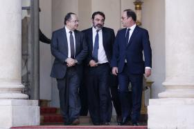 PARIS/ATENTADOS: “PARIS É HOJE A CAPITAL DO MUNDO” – HOLLANDE