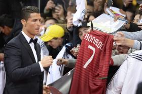 CRISTIANO RONALDO ELEITO O MELHOR JOGADOR DO SÉCULO EM PORTUGAL