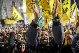 GRÉCIA/ELEIÇÕES: MILHARES DE ATENIENSES NO ÚLTIMO COMÍCIO DO SYRIZA