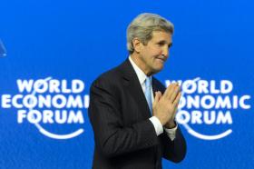 KERRY PEDE À RÚSSIA “FIM IMEDIATO” DO APOIO AOS SEPARATISTAS