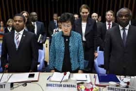 OMS RECONHECE QUE FOI LENTA A RESPONDER À EPIDEMIA DE ÉBOLA