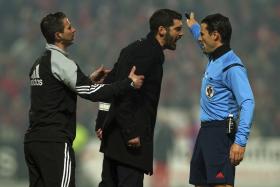 BENFICA PERDE EM PAÇOS DE FERREIRA E DESAPROVEITA DERROTA DO FC PORTO