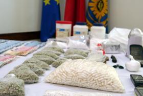 MAIS DE 100 NOVAS DROGAS NOTIFICADAS EM 2014 JUNTO DO SISTEMA DE ALERTA RÁPIDO DA UE