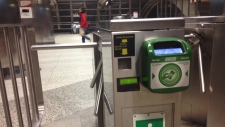 Um leitor de cartão Presto é retratado na Estação Downsview. Arquivo (Joshua Freeman / CP24)