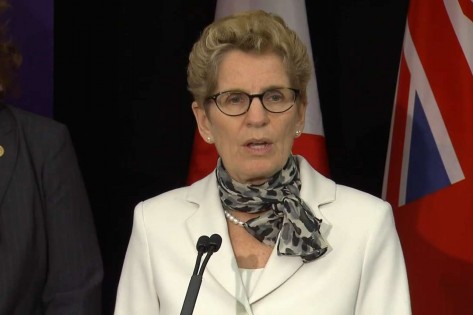 A primeira-ministra do Ontário, Kathleen Wynne, está a propor uma ampla parceria para a infraestrutura nacional. (Canadian Press)