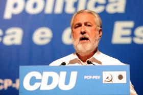 PCP CONTRA SUBMISSÃO DO PAÍS AO EURO E AO TRATADO ORÇAMENTAL DA UE