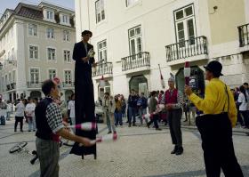 CÂMARA DE LISBOA ACABA COM TAXA DE LICENCIAMENTO DOS ARTISTAS DE RUA