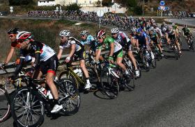 VOLTA AO ALGARVE: SEGUNDA ETAPA E CAMISOLA AMARELA PARA GERAINT THOMAS