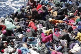 GUARDA COSTEIRA DE ITÁLIA LOCALIZA 600 IMIGRANTES JUNTO À COSTA DA LÍBIA