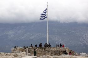 RÚSSIA AVALIARÁ AJUDA À GRÉCIA SE ATENAS O PEDIR