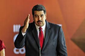 NICOLÁS MADURO ALERTA VENEZUELANOS PARA DOIS ANOS DE BAIXOS PREÇOS DO PETRÓLEO