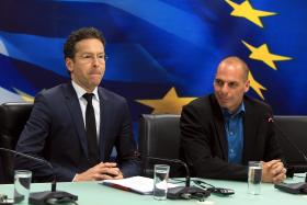 EUROGRUPO REÚNE-SE NA QUARTA-FEIRA PARA DEBATER A GRÉCIA