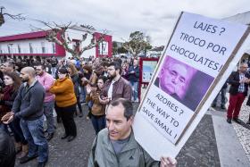 POPULAÇÃO DA ILHA TERCEIRA MANIFESTA-SE CONTRA REDUÇÃO MILITAR NORTE-AMERICANA NA BASE DAS LAJES