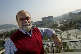 UNIVERSIDADE DE MACAU NEGA “QUALQUER LIMITAÇÃO” À LIBERDADE ACADÉMICA