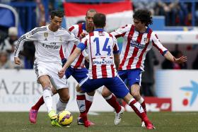 TIAGO MARCA E AJUDA ATLÉTICO DE MADRID A GOLEAR (4-0) REAL MADRID