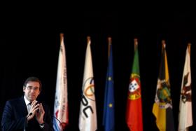 PASSOS COELHO DIZ SER ABUSO USAR GRÉCIA COMO MOTIVO PARA REPENSAR UNIÃO EUROPEIA