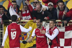 SPORTING DE BRAGA VENCE NO ESTORIL E SOBE AO QUARTO LUGAR