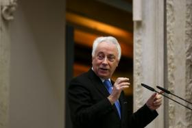 ESTABILIDADE DO SISTEMA FINANCEIRO NÃO IMPLICA SÓ INTERESSES PARTICULARES – CARLOS COSTA