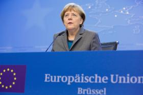 UE APLICARÁ MAIS SANÇÕES CASO ACORDO DE MINSK NÃO SEJA RESPEITADO – MERKEL