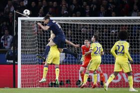 LC: GUARDA-REDES BELGA COURTOIS SEGURA EMPATE AO CHELSEA EM PARIS