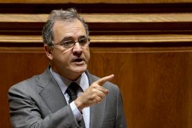 PIRES DE LIMA RENOVA APELO PARA PS REVER POSIÇÃO SOBRE IRC