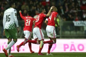 BENFICA VENCE MOREIRENSE POR 3-1 E REGRESSA ÀS VITÓRIAS FORA NA I LIGA