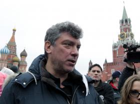 OPOSITOR RUSSO BORIS NEMTSOV ABATIDO QUANDO PASSEAVA A PÉ PERTO DO KREMLIN