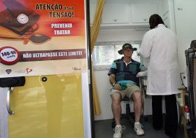 MAIORIA CONHECE RISCOS DO SAL PARA HIPERTENSÃO, MAS SÓ UM EM CADA QUATRO MUDOU CONSUMO