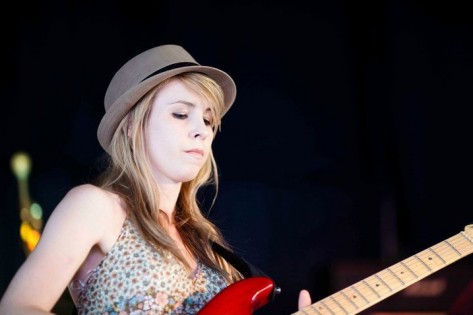 Emily Burgess recebe o workshop de guitarra da Toronto Blues Society, em 1 de março de 2015. Divulgação / Toronto Blues SocietyEmily Burgess recebe o workshop de guitarra da Toronto Blues Society, em 1 de março de 2015. Divulgação / Toronto Blues Society