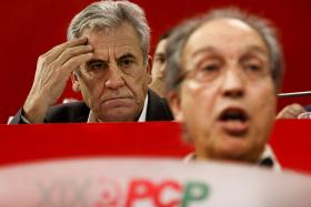 JERÓNIMO E CARVALHAS (PCP) SOBEM TOM CONTRA “EURO FORTE” E BRUXELAS