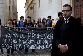 ASSOCIAÇÃO ACADÉMICA DE COIMBRA RECUSA CONVITE PARA ALMOÇAR COM PASSOS COELHO