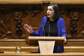 PS EXIGE QUE PASSOS EXPLIQUE COMPORTAMENTO PERANTE A SEGURANÇA SOCIAL
