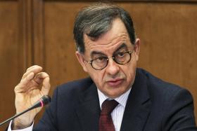 OLIVEIRA MARTINS ACREDITA NA PERMANÊNCIA DA GRÉCIA NO EURO E ALERTA PARA RISCOS DA SAÍDA