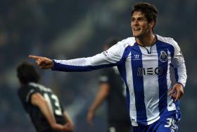 ÓLIVER E GONÇALO PACIÊNCIA ENTRE OS ELEITOS DO FC PORTO PARA DEFRONTAR BASILEIA