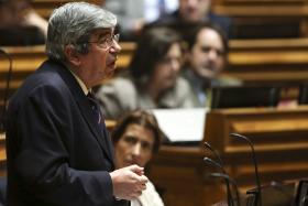 FERRO DIZ QUE PASSOS FEZ MAL EM NÃO PEDIR DESCULPA AOS PORTUGUESES