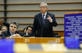 GRÉCIA: JUNCKER PEDE À UE PARA COMPREENDER GRAVIDADE DA SITUAÇÃO