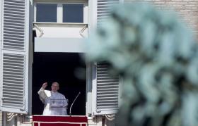 PAPA DENUNCIA A “INTOLERÁVEL BRUTALIDADE” NA SÍRIA E IRAQUE
