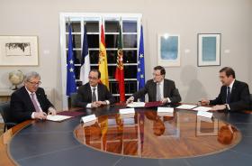 JUNCKER NÃO VIU PLANO DIABÓLICO DE ESPANHA E PORTUGAL PARA DERRUBAR GOVERNO GREGO