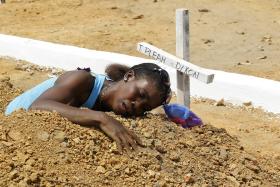 ÉBOLA: NÚMERO DE MORTOS ULTRAPASSOU OS 10 MIL — OMS