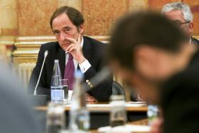 INQUÉRITO/BES: PORTAS APONTA PARA FALHAS DOS SUPERVISORES E CRITICA FALTA DE SINTONIA ENTRE BDP E CMVM