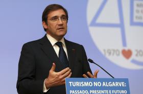 PASSOS COELHO DIZ QUE DIRETOR DA AUTORIDADE TRIBUTÁRIA FEZ BEM EM DEMITIR-SE