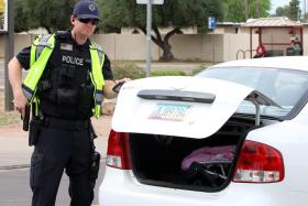 TIROTEIOS NO ARIZONA CAUSAM UM MORTO E CINCO FERIDOS