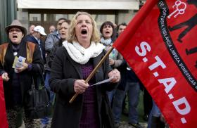 TRABALHADORES DA SEGURANÇA PRIVADA EM GREVE CONTRA MUDANÇAS NO CONTRATO DE TRABALHO