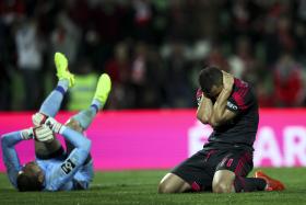 BENFICA PERDE COM RIO AVE E FC PORTO PODE FICAR A UM PONTO